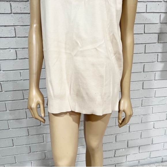 Fashion Union Sleeveless Cream Turtleneck - Picture 2 of 6